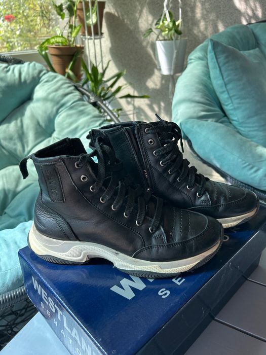 Ботінки осінні фірми Polaris шкіряні