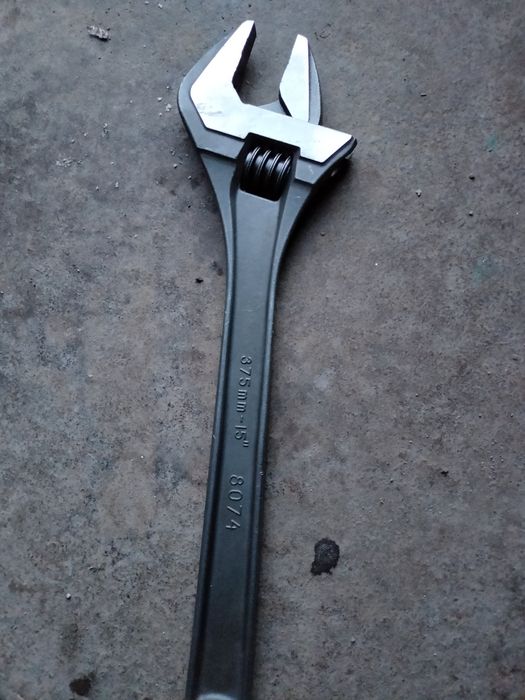 Ключь разводной Bahco 8074.