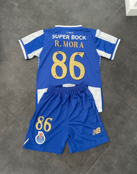 Equipamento R.Mora Porto criança