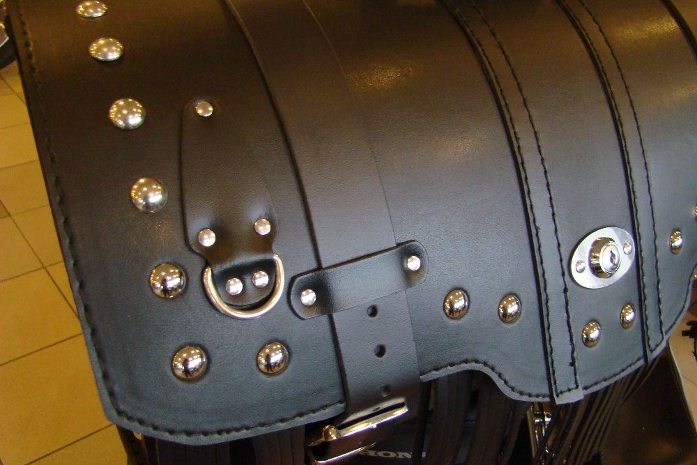 Kufer na kask z zamkiem Eco, Nowy