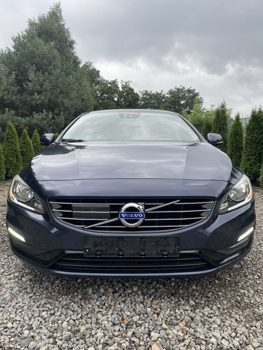 Volvo V60 2.4 D6 R-Design Plug in Hybryd 4x4 aktyeny radar !