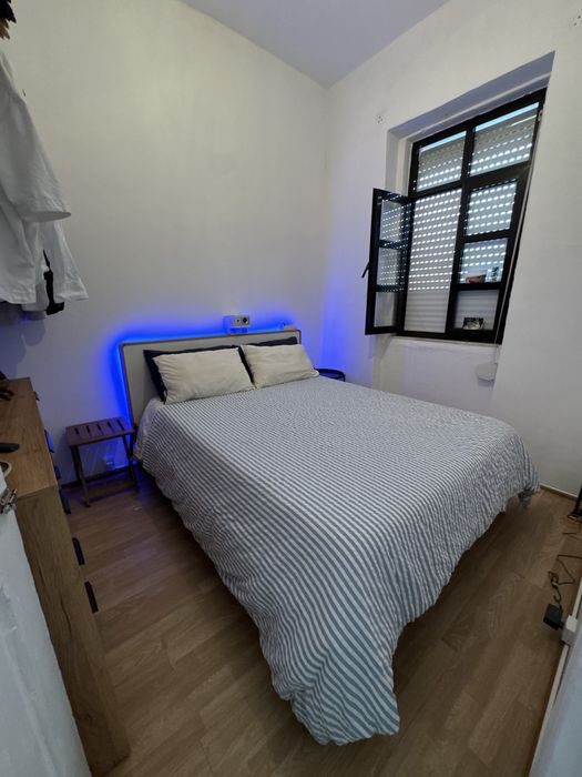 Cama + Estrado - 160 x 200 cm