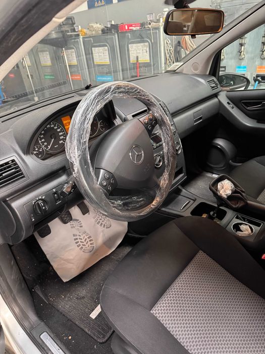 Mercedes Classe A 150 a gasolina W169 para peças