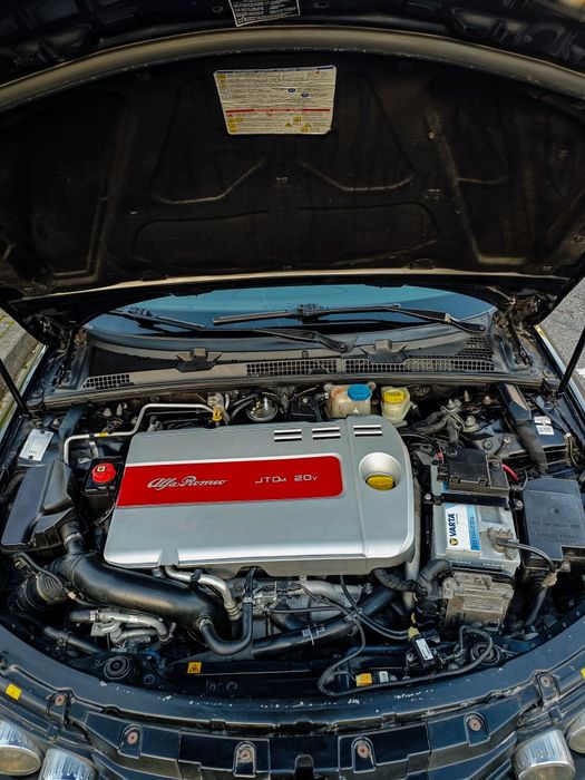 Alfa Romeo 159 Sportswagon 2.4 JTDm 200cv (única a  nível nacional)