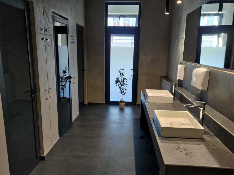 Оренда офісного приміщення в офісному центрі по вул.Г.Упа