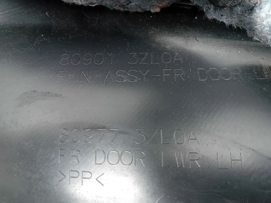 Forra porta / quartela frente esquerda NISSAN Pulsar Hatchback (C13)