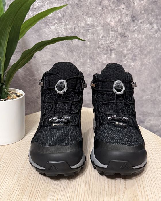 (28.5 р) Дитячі черевики Adidas Terrex Mid Gore-tex, Устілка 17.8 см