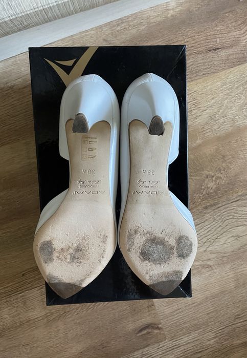 Продам кожаные туфли