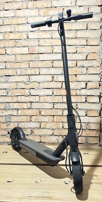 Електросамокат Mi Electric Scooter Essential Black