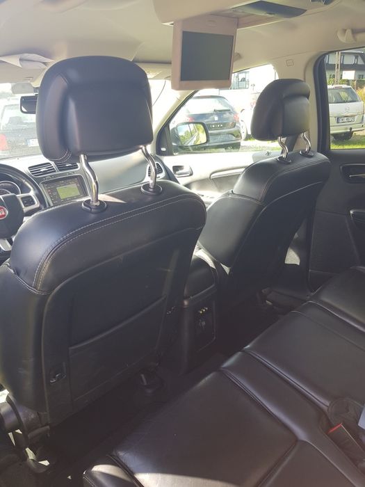 Fiat freemont 2.0jtd 7 os 4x4najbogatsza wersja