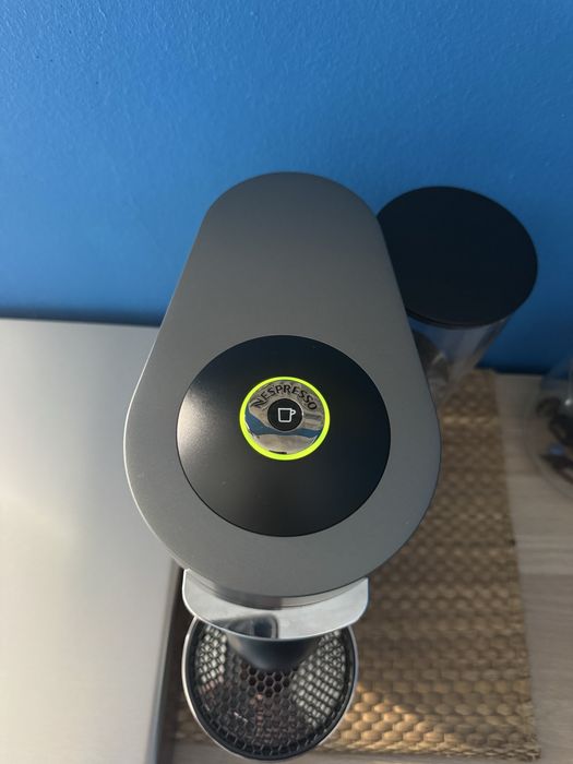 Nespresso Vertuo Plus Deluxe c garantia