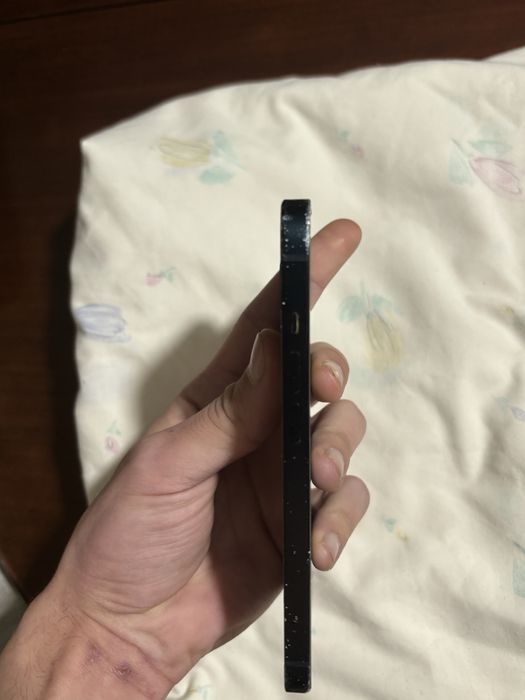 iPhone 13 danificado / Partido