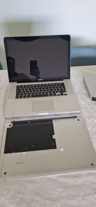 Conjunto macbook pro e mac mini para peças