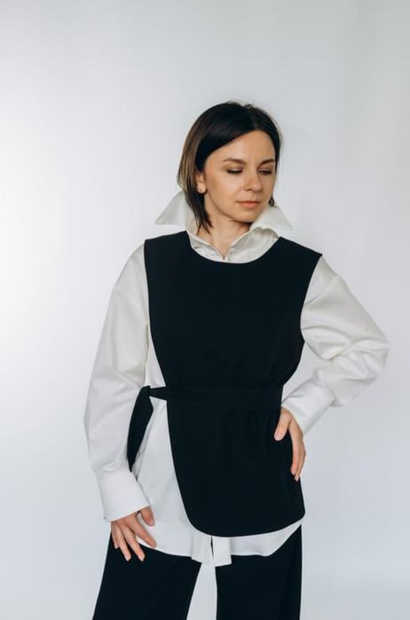 Безрукавка асиметрична