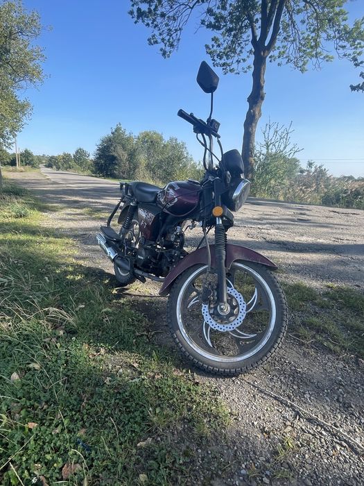 мотоцикл, мустанг фіт 2023 року