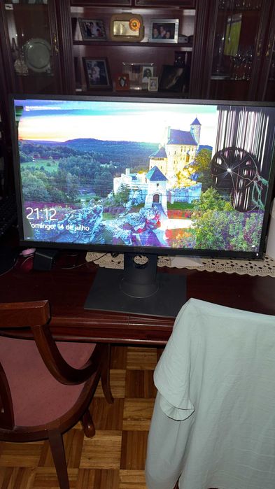 Monitor Dell(estalado)