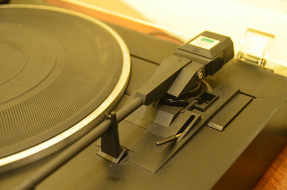 Gira Discos Sansui P-D11 Direct Drive
