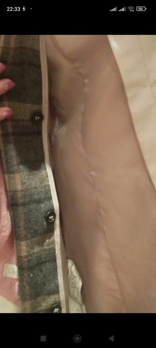 Gabardine da Zara com forro amovível de xadrez em flanela. Com cinto e