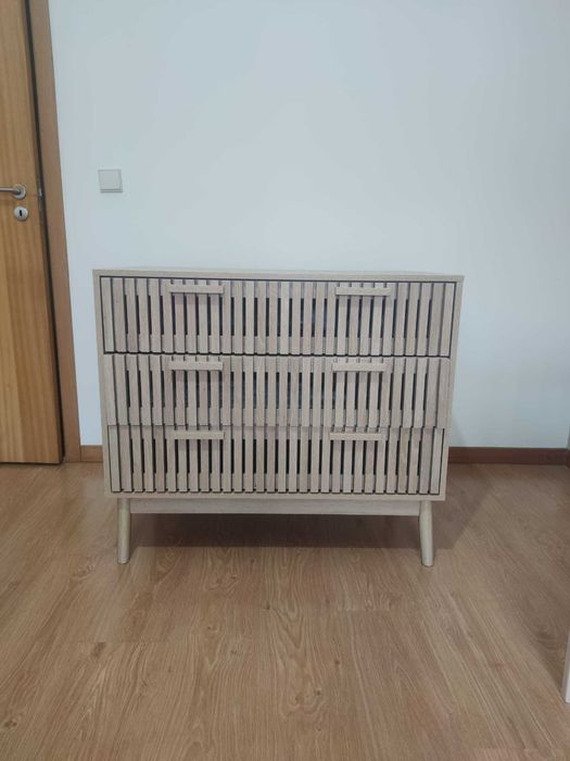 Cómoda 3 gavetas Beliani Lynwood