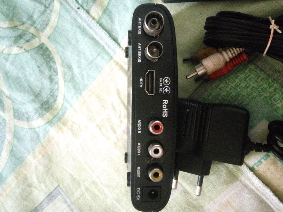 Приставка тюнер т2