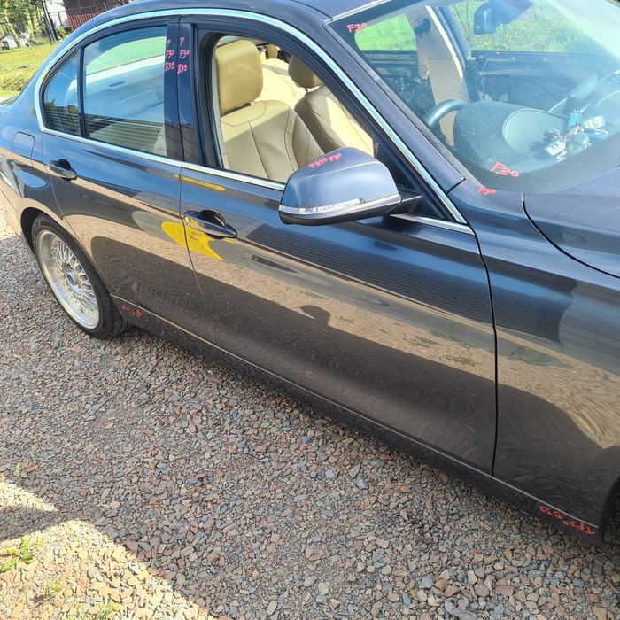 Drzwi BMW f30 nr.lakieru B39