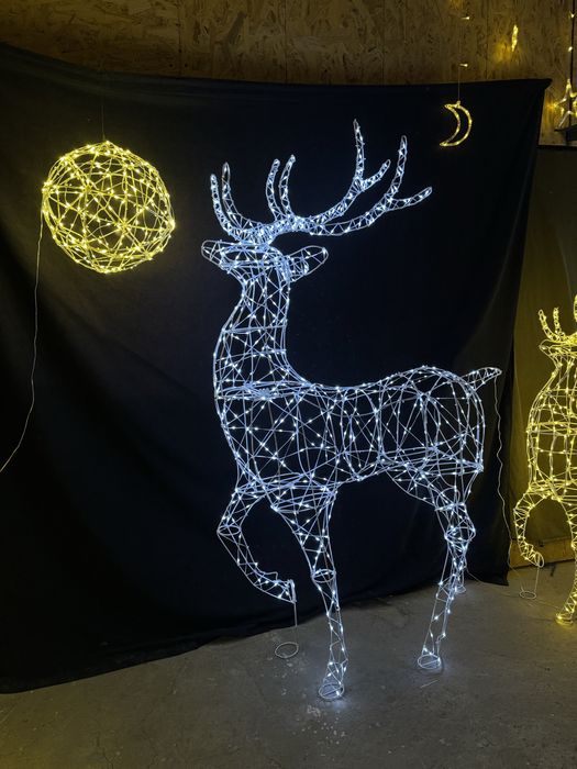 Олень новогодній, олень новорічний олень шар олень каркас олень