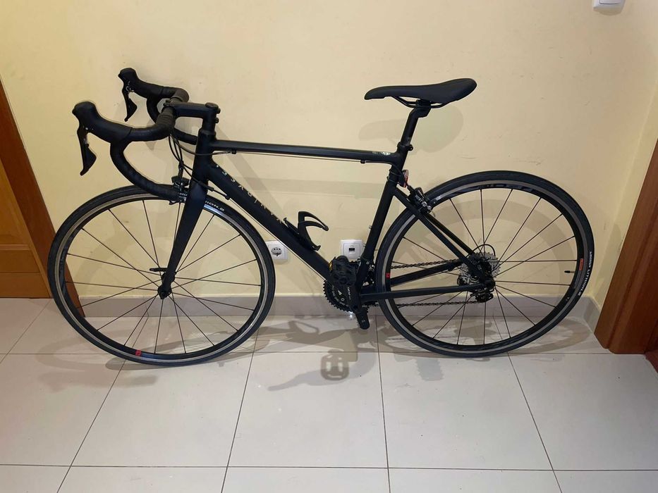 Van Rysel EDR AF Road Bike - Shimano 105 (2021)