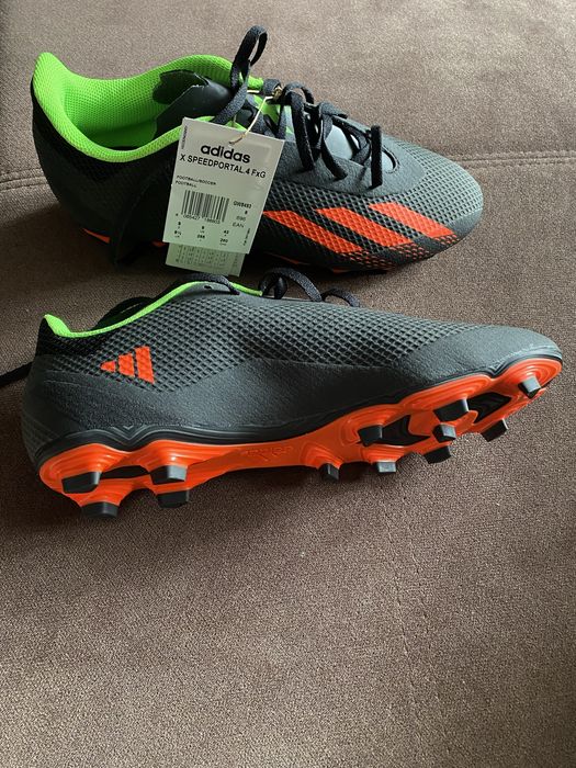 Продам футбольне чоловіче взуття Adidas