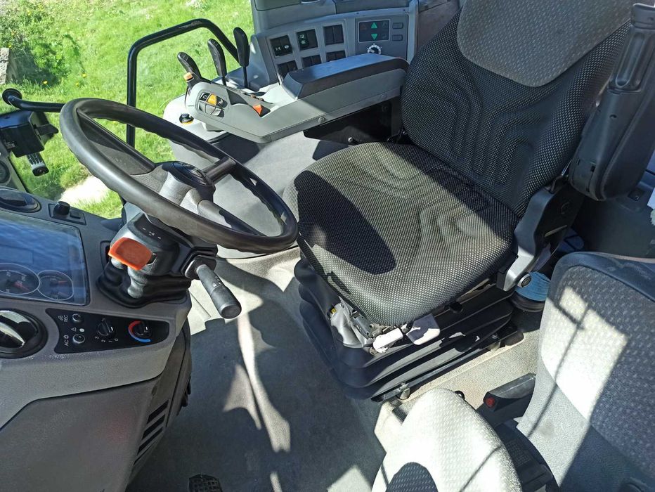 CLAAS Arion 640 w oryginale, ładny stan, bogate wyposażenie.