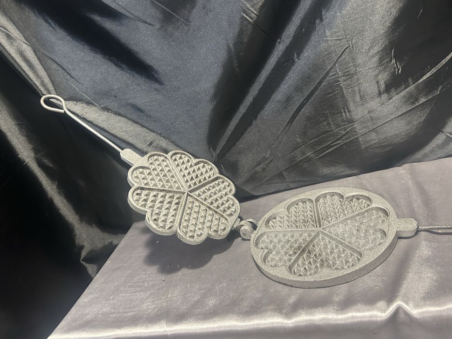 Gofrownica w Kształcie Serduszek