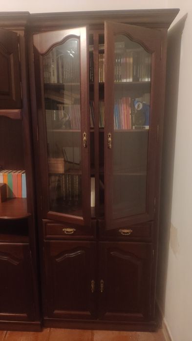 Móvel de sala 240 larg 207 alt