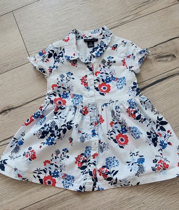 Tommy Hilfiger Słodka przewiewna sukieneczka zapinana na guziki z ciek