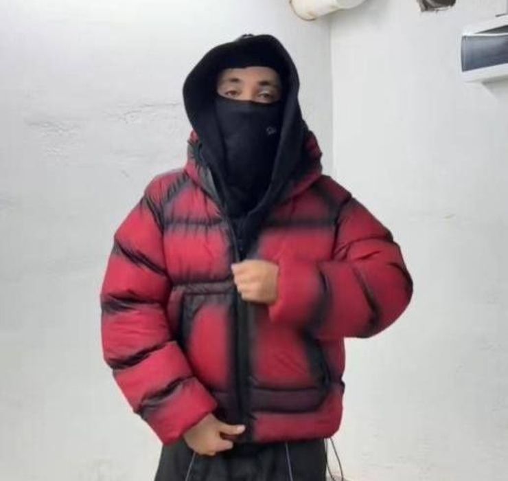 Пуховик томі сіні на зиму