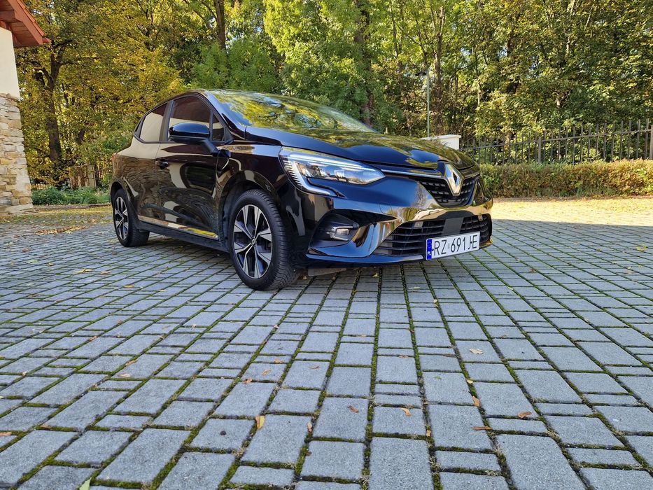 Renault Clio przejechane 32000km! full led radar kamera czujniki przód tył
