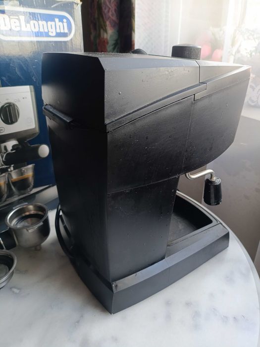 РАБОЧАЯ! Кофеварка рожковая DeLonghi EC 155 кофемашина Делонги коробка рожок