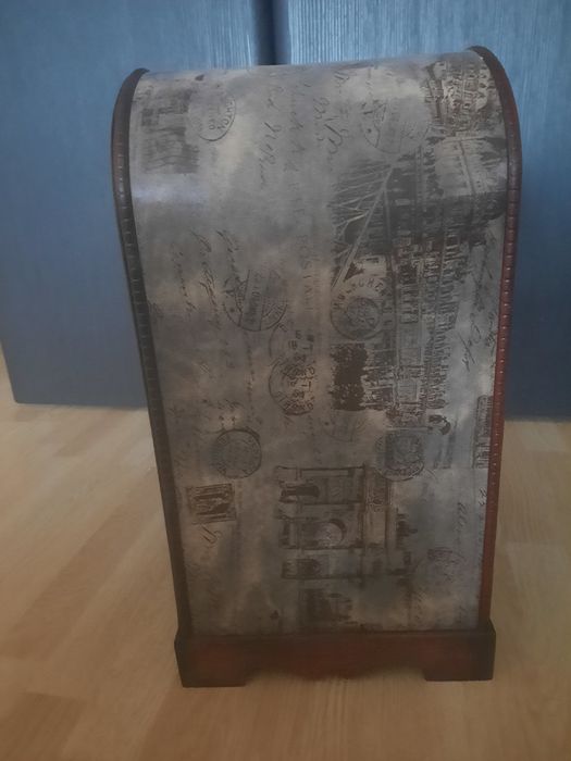 Винный шкаф. Подставка под бутылки. Бар для вина. Винна шафа.