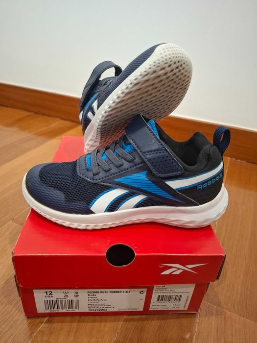 Sapatilhas Reebok tamanho 29