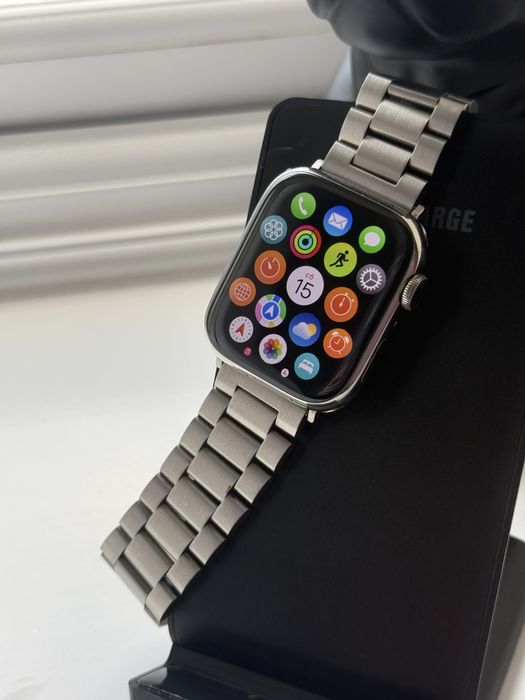 Apple Watch 8 45mm Stainless Steel GPS+LTE