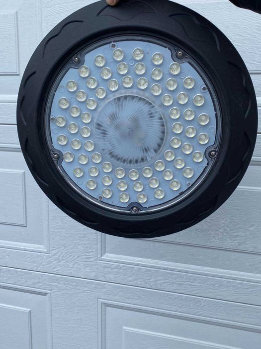 Світодіодні світильники для високих стель