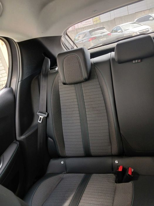 Автомобіль пежо е208 2023 рік