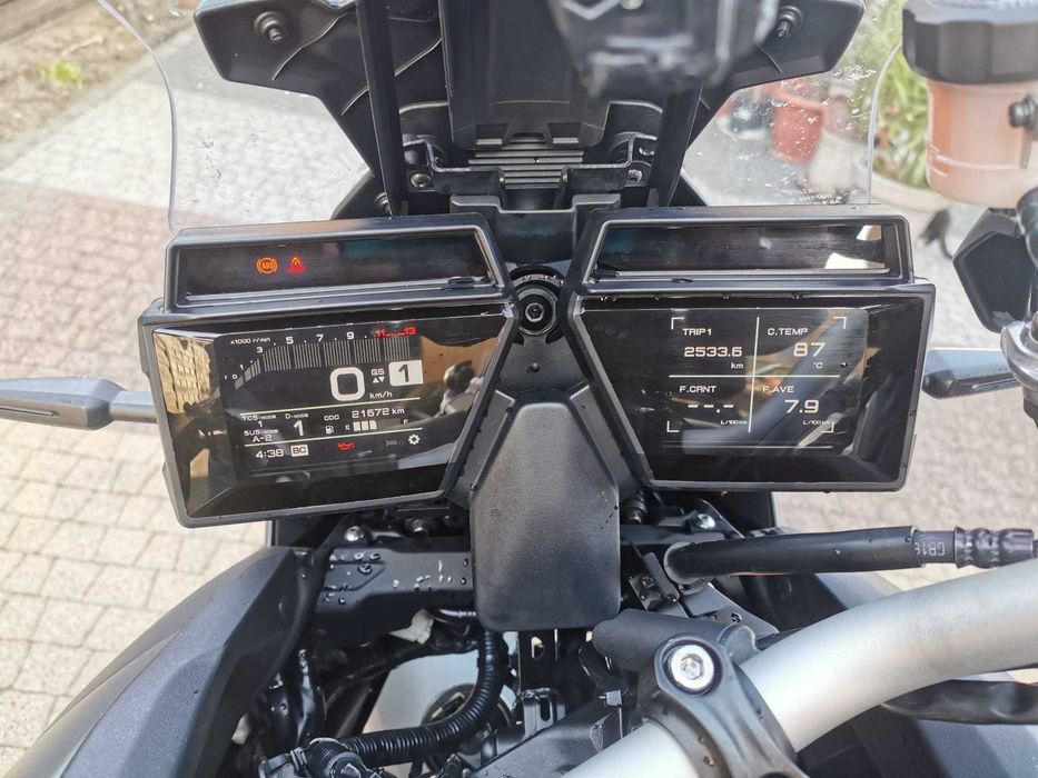 Yamaha Tracer 900GT - dużo dodatków GIVI