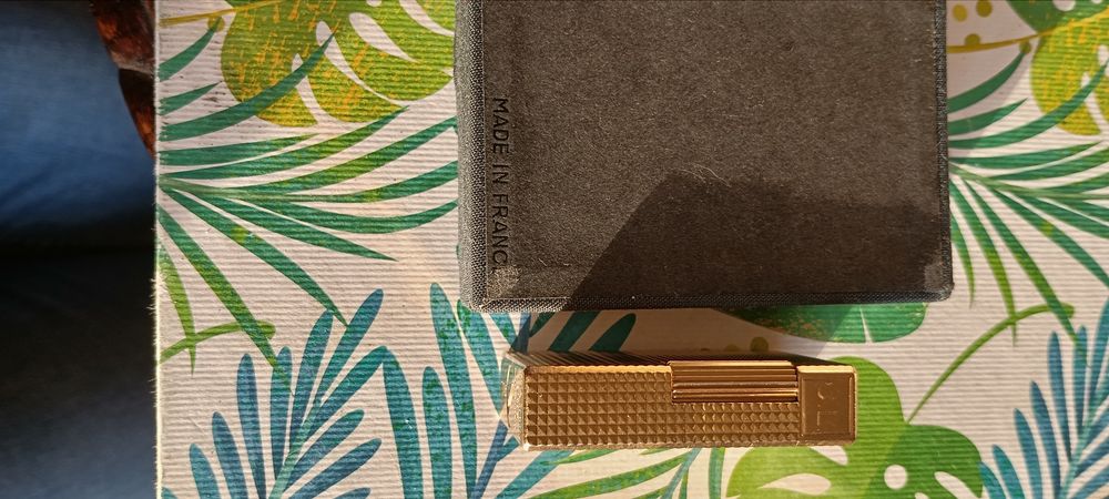 Isqueiro Dupont, folheado a ouro 20 Kilates.