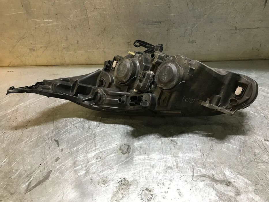 ÓTICA / FAROL PEUGEOT 208 - DIREITA - 9802221280