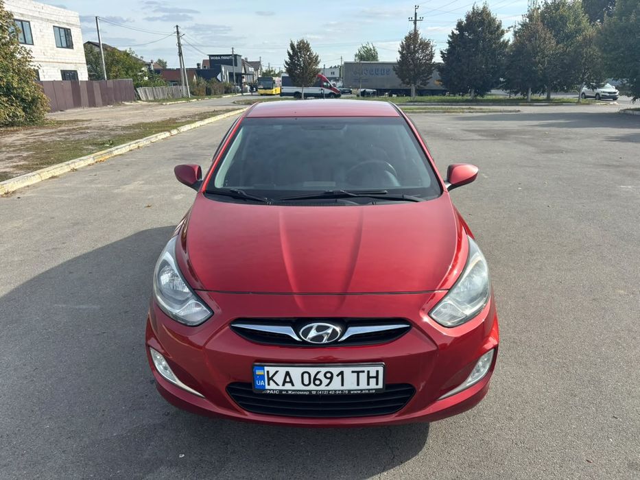 Продаю доглянутий та надійний Hyundai Accent.