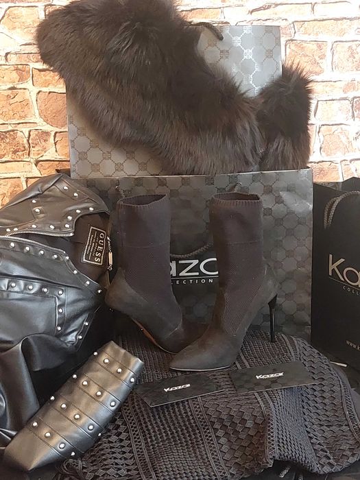 Czarne zamszowe botki na szpilce Marki Kazar