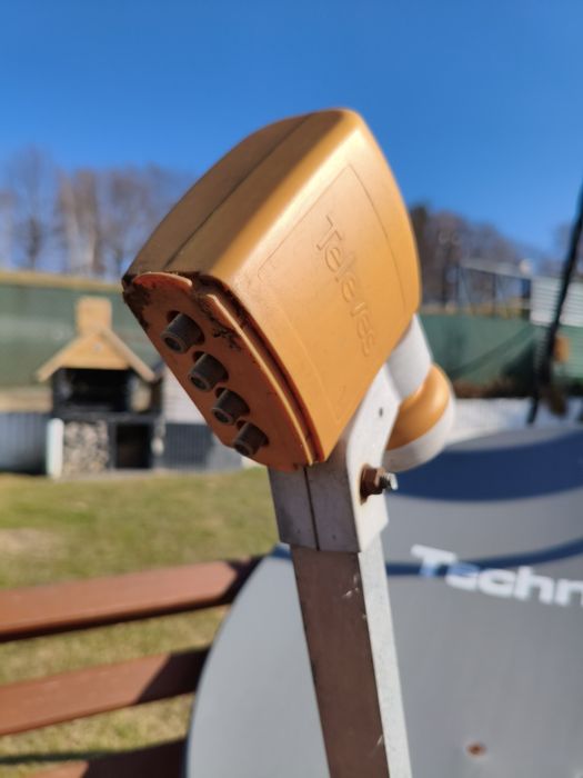 Antena satelitarna