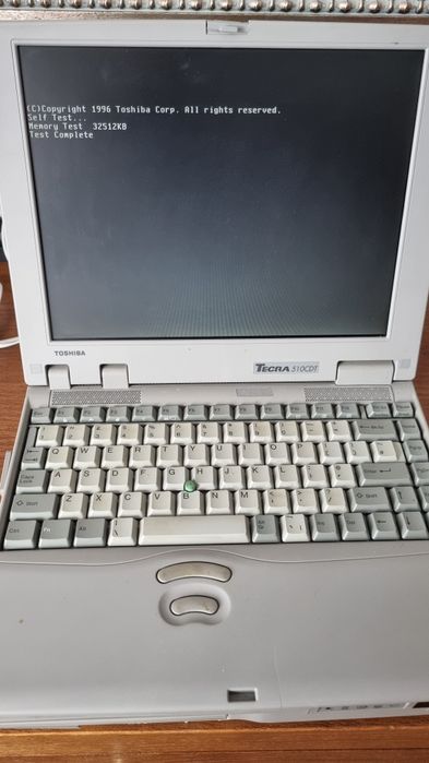 Zabytkowy laptop Toshiba Tecra 510cdt