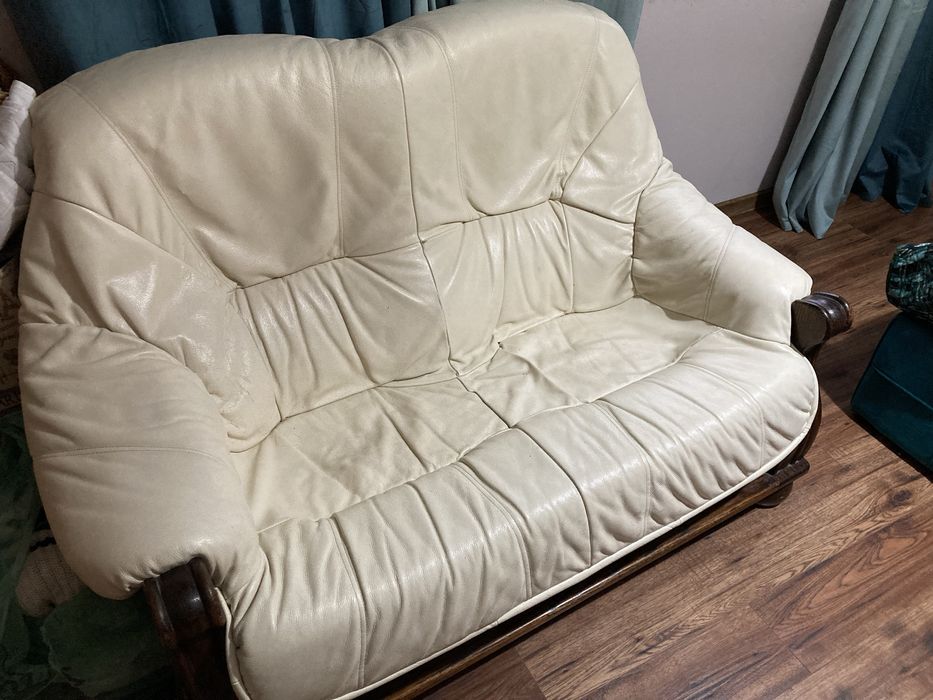 Dwie skorzane sofy 3 + 2