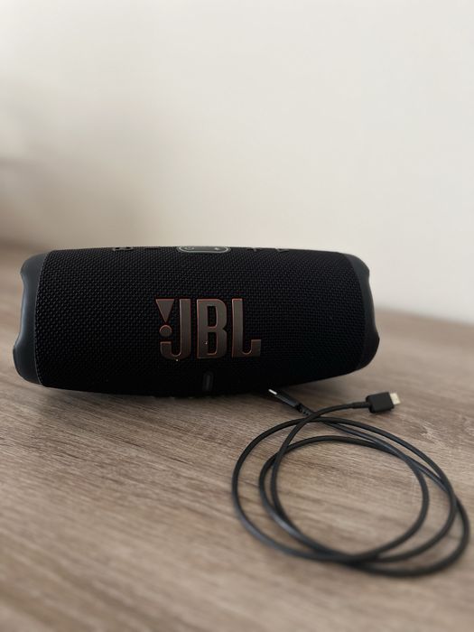 JBL Coluna Bluetooth + Carregador