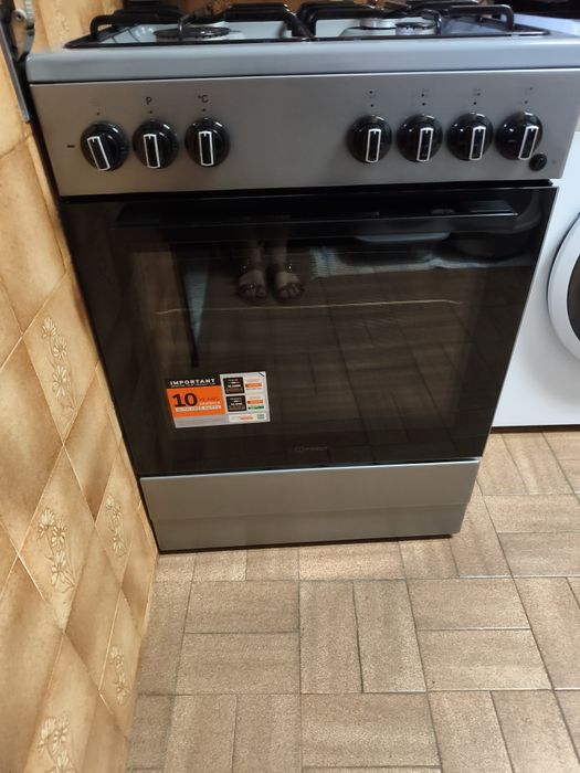 Fogão Indesit a Gás/elétrico  - Com Garantia